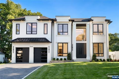 Photo of 244 Washington Place, Paramus, NJ 07652 (MLS # 26024868)