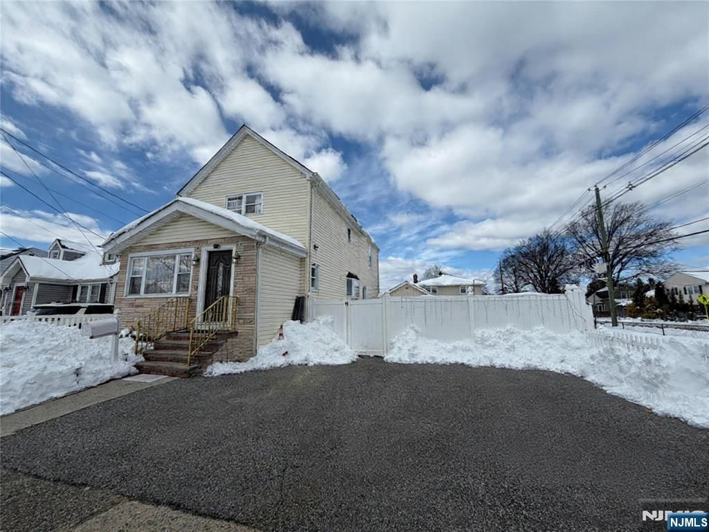 Photo of 41 15th Avenue, Elmwood Park, NJ 07407 (MLS # 26005989)