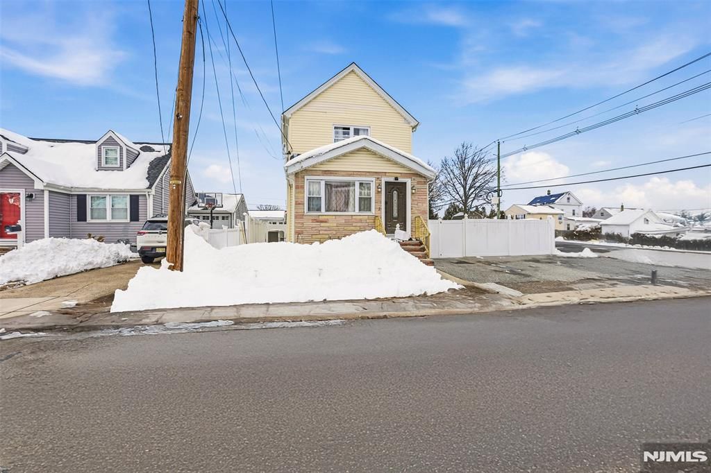 Photo of 41 15th Avenue, Elmwood Park, NJ 07407 (MLS # 26005989)