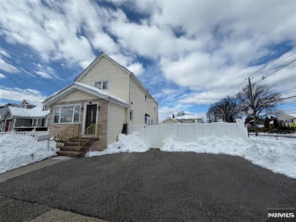 Photo of 41 15th Avenue, Elmwood Park, NJ 07407 (MLS # 26005989)