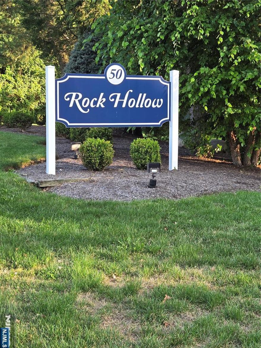 First floor unit availabe in Rock Hollow Community featurig large living room and dining room. Updated kitchen with granite countertop and ceramic tile floor. Spacious bedroom with ample closet space. Newer vinly flooring throughout. Laundry in unit. Newer hot water heater. Storage in basement. Assigned parking and beautiful courtyard to enjoy. Conveniently located near major highways, transportation and shopping. Located on the Glen Rock/Ridgewood border.