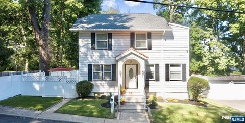 50 Ridgehurst Road West Orange NJ 07052