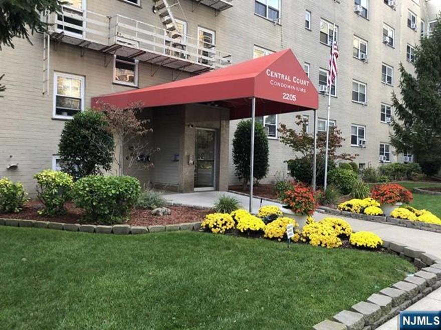 Great Fort Lee Location. Updated Eat-in Kitchen with stainless steel appliances. Dining Area. Very Large Living Room with views of top of Bridge. Good size Bedroom with double closet. Main Bath. Walk-in closet. Hardwood Floors. Light Bright top floor apartment with eastern exposure. Owner supplies 1 Car Garage, Heat, Hot Water, Water. Elevated Building. Coin operated laundry on site. Pets Conditional. No Smoking....Move-in fee, $500 Nonrefundable & $350 Refundable. Pictures are from before tenant moved in.