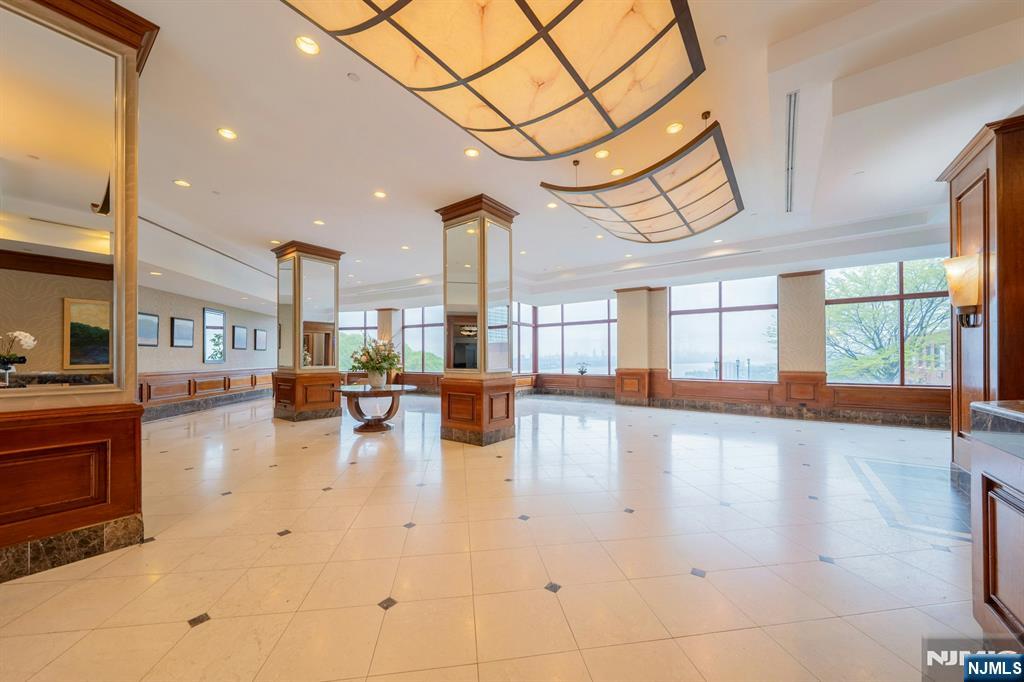 100 Old Palisade Road 917
