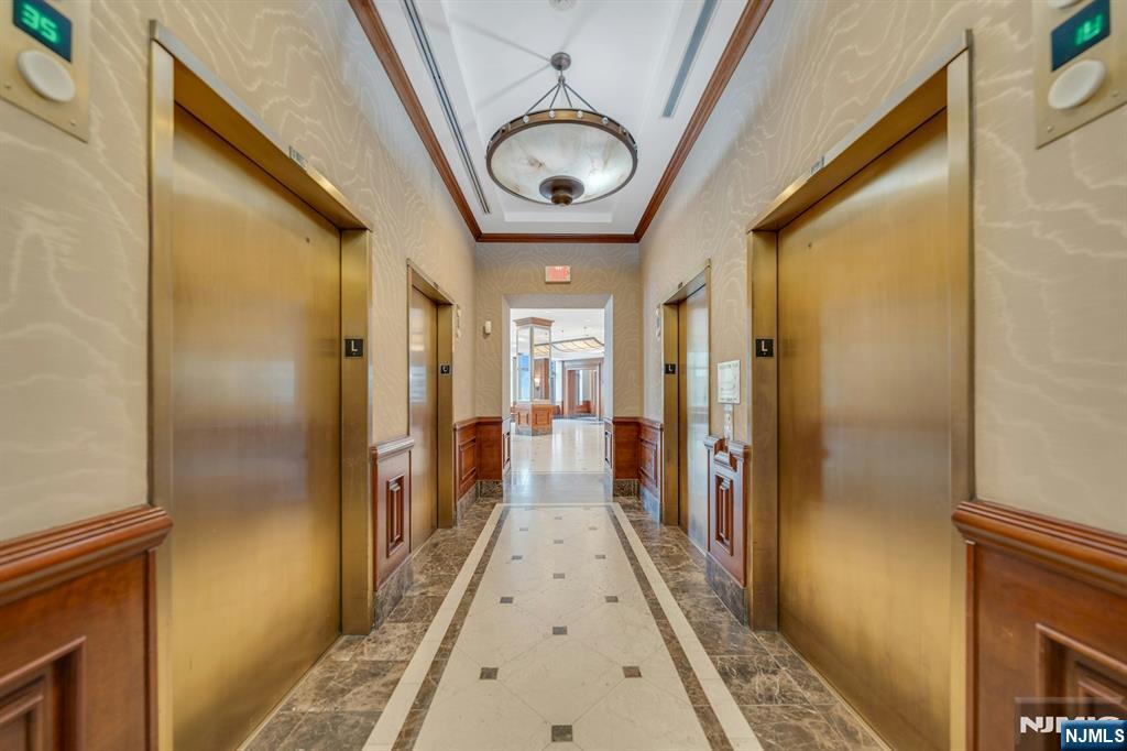 100 Old Palisade Road 917