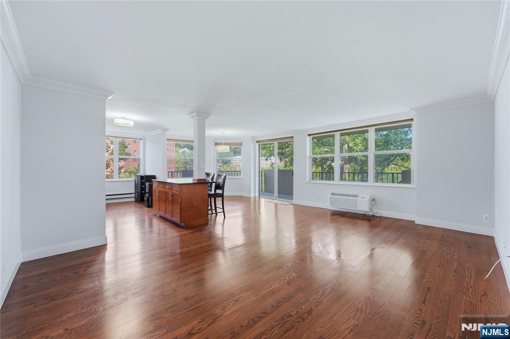200 Grand Cove Way 4J