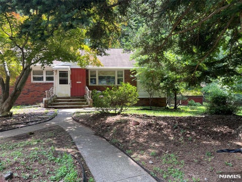 Photo of 84 Grove Street, Oakland, NJ 07436 (MLS # 26029244)