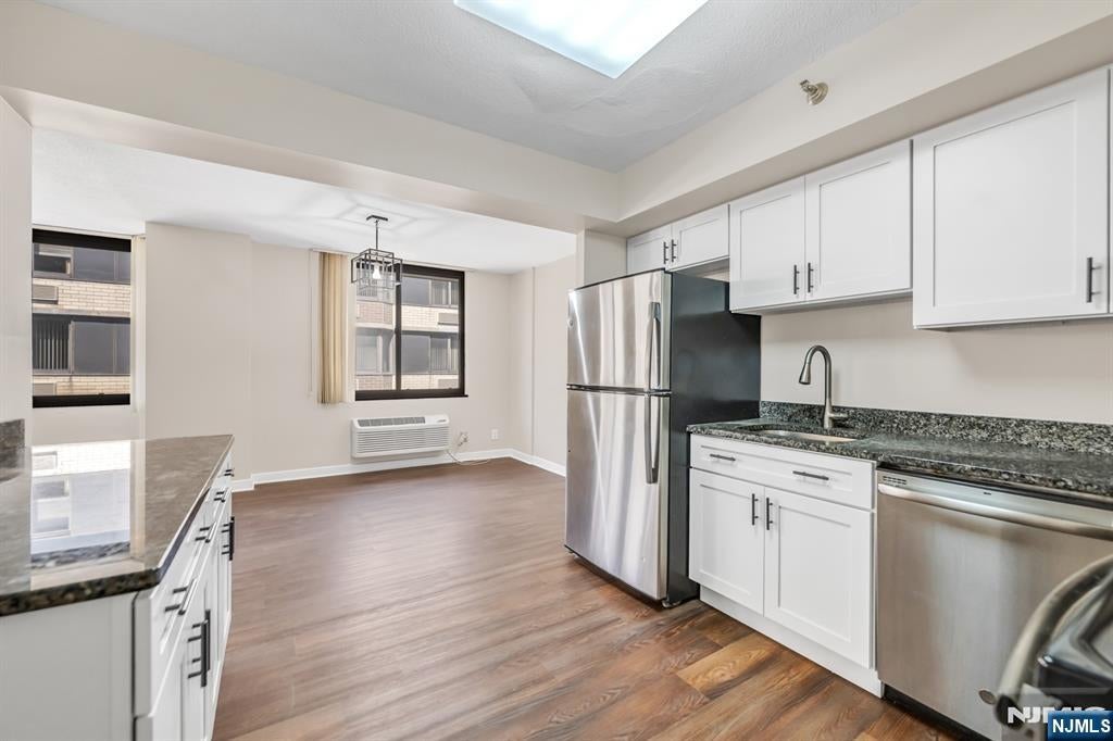 316 Prospect Avenue 12C