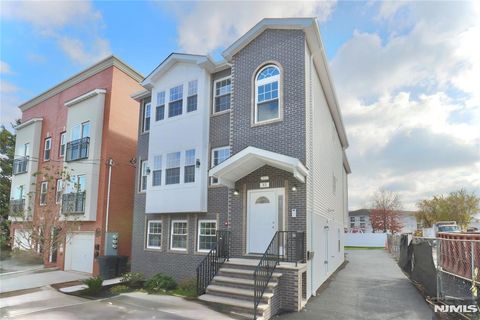 Photo of 32 Garibaldi Ave #3, Newark, NJ 07114 (MLS # 25042175)