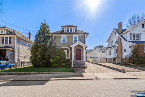 Photo of 66 Crescent Ave, Cliffside Park, NJ 07010 (MLS # 26024797)
