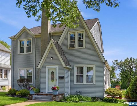 Photo of 88 Lindbergh Boulevard, Teaneck, NJ 07666 (MLS # 26019299)