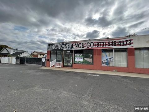 Photo of 296 Us Highway 46, Elmwood Park, NJ 07407 (MLS # 25042411)