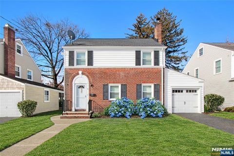 Photo of 14 Davidson Road, Bloomfield, NJ 07003 (MLS # 26006453)