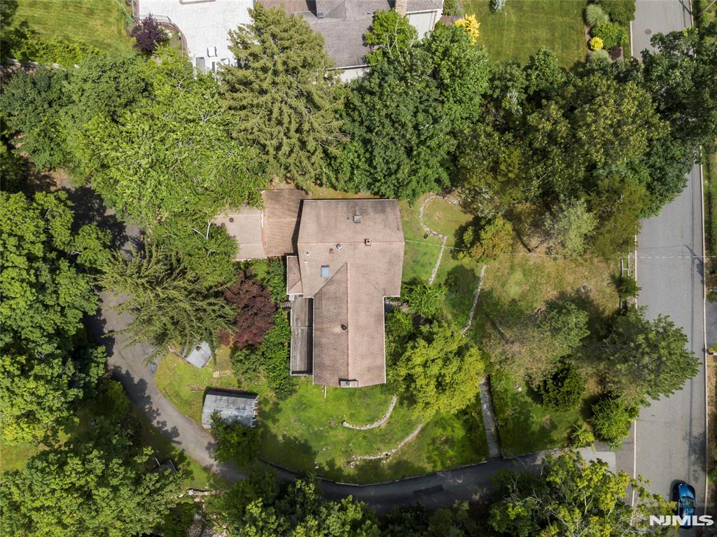 81 Graham Avenue