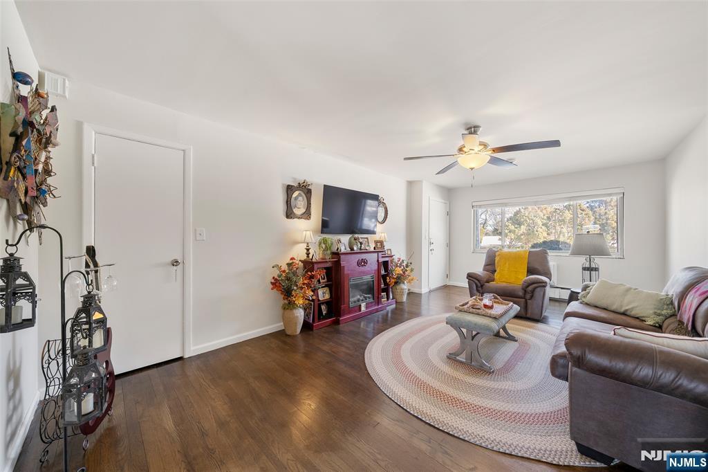 1323 Anderson Avenue 15