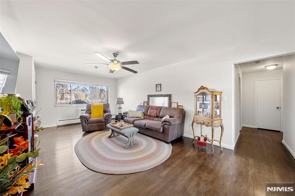 1323 Anderson Avenue 15