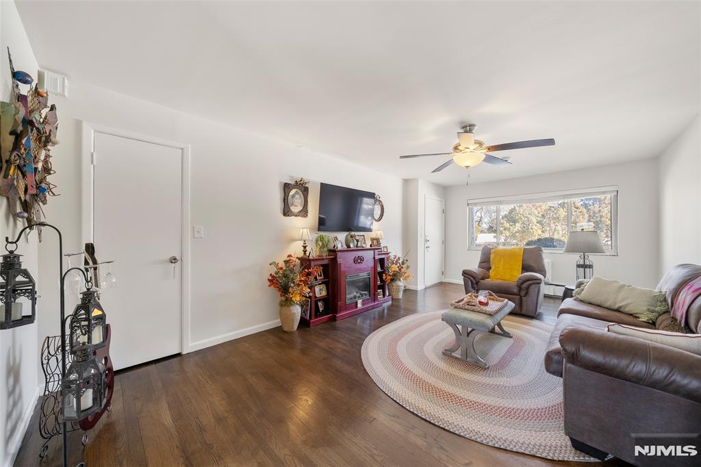 1323 Anderson Avenue 15