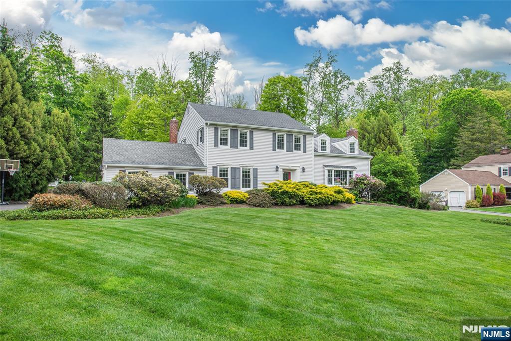 23 Pepperidge Road