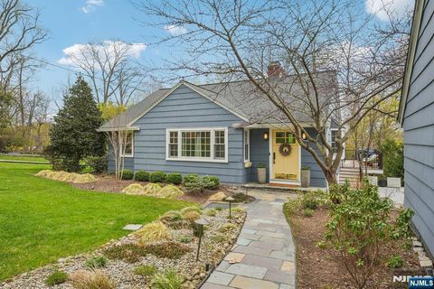 589 Highland Little Falls NJ 07043