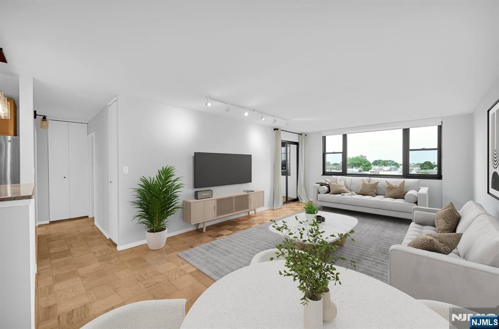 Rental Property at 250 Gorge Rd 15F, Cliffside Park, New Jersey - Bedrooms: 2 
Bathrooms: 2 
Rooms: 4  - $3,200 MO.