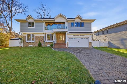 Photo of 364 W Clinton Avenue, Tenafly, NJ 07670 (MLS # 25042264)