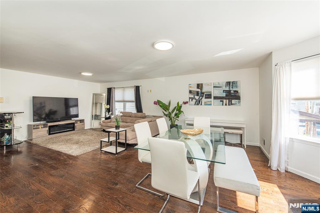 543-545 Livingston Street