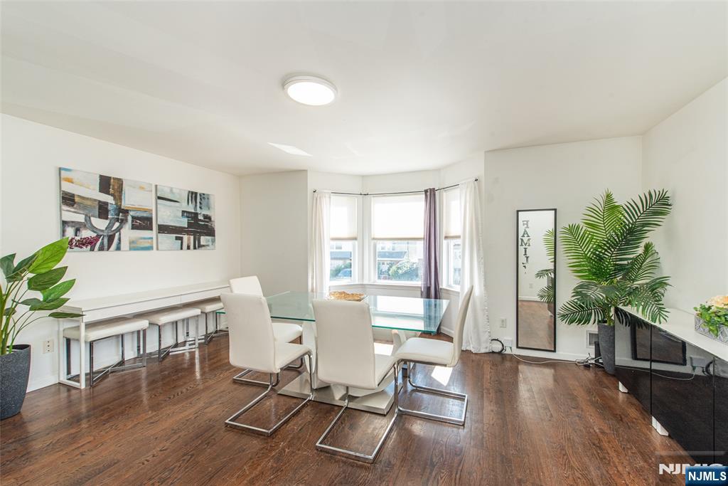 543-545 Livingston Street