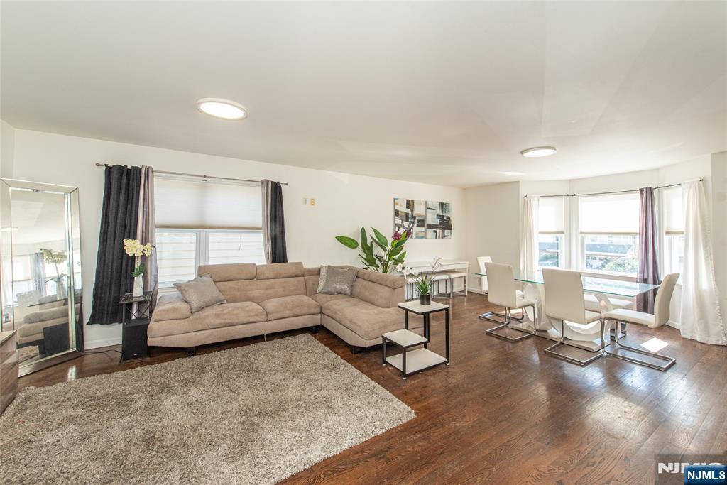 543-545 Livingston Street