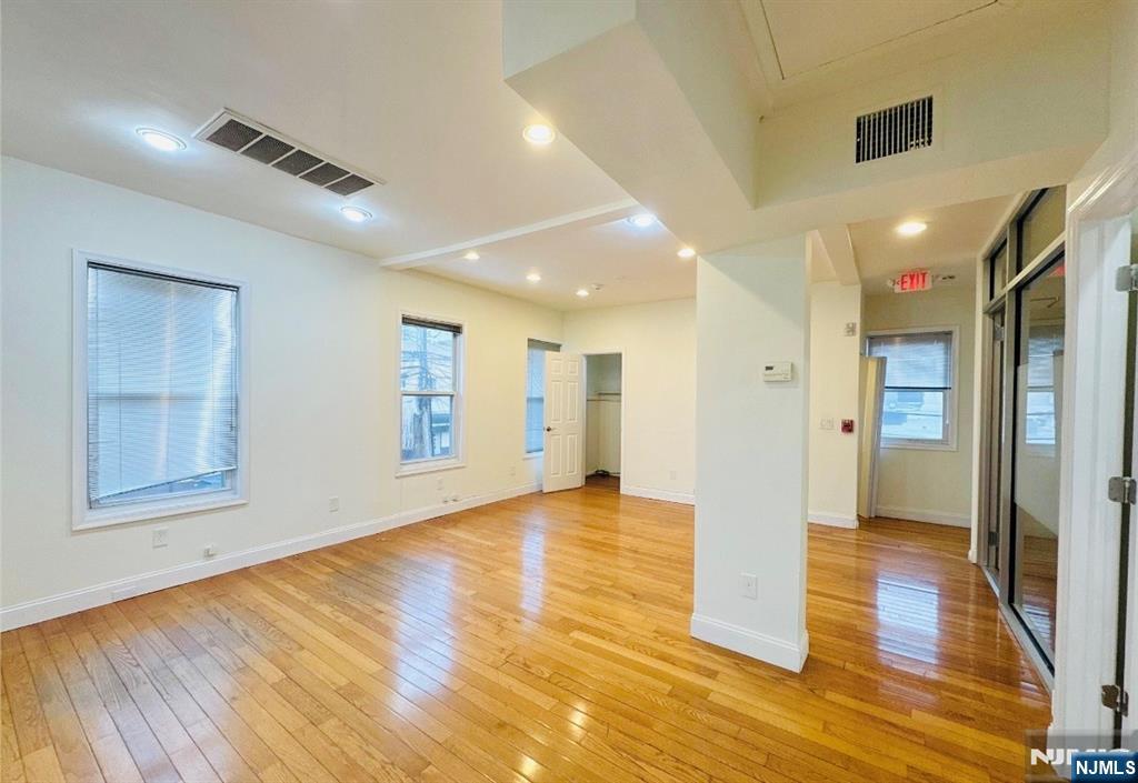 1646 Center Avenue 2