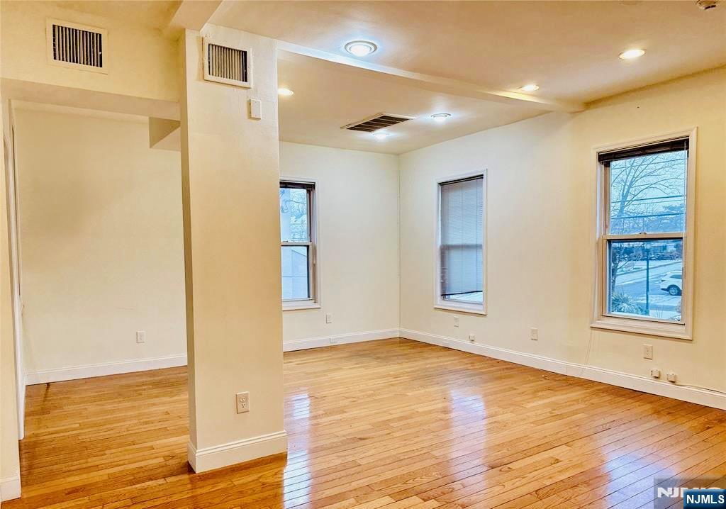 1646 Center Avenue 2