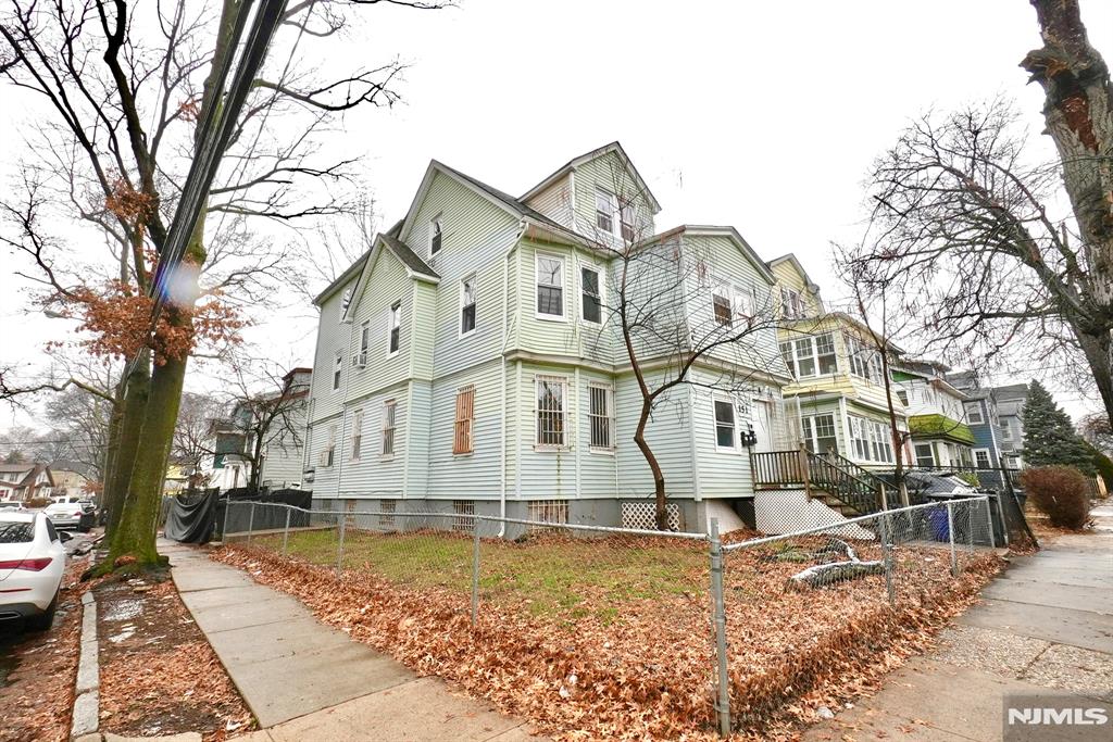 151 Vermont Avenue