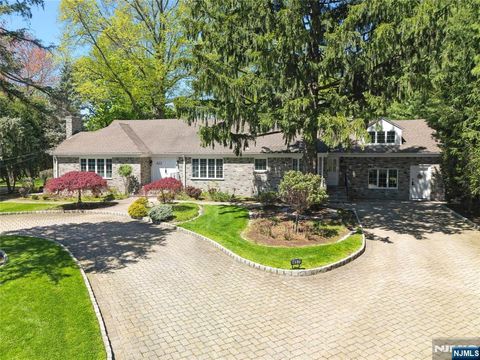 457 Summit Norwood NJ 07648