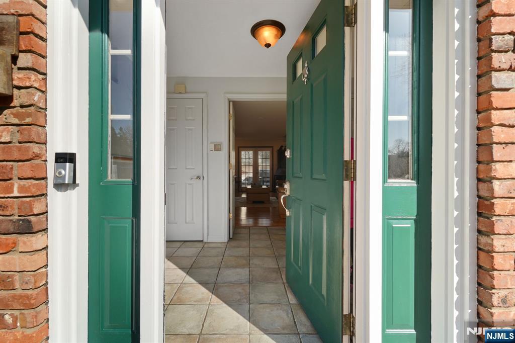5 Sloping Hill Lane