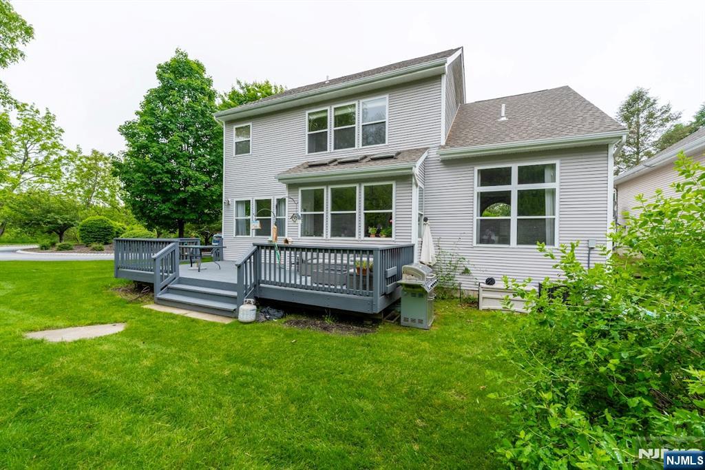 Hamburg, New Jersey 07419, United States, 4 Bedrooms Bedrooms, ,3 BathroomsBathrooms,Residential,Active,156563