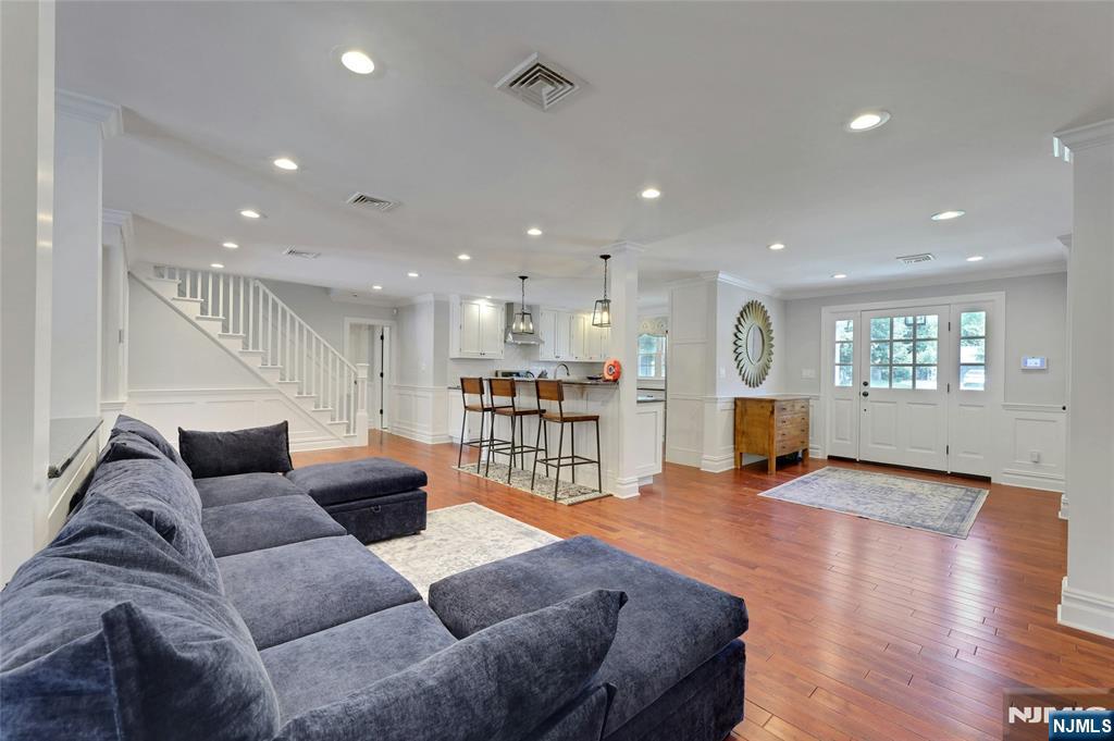 890 Norgate Drive