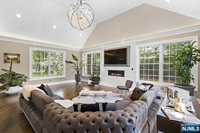 745 Colonial Road