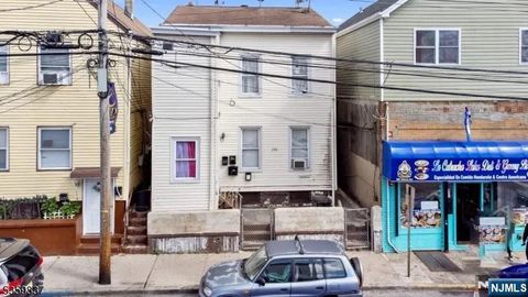 Photo of 288 Totowa Avenue, Paterson, NJ 07502 (MLS # 26001413)