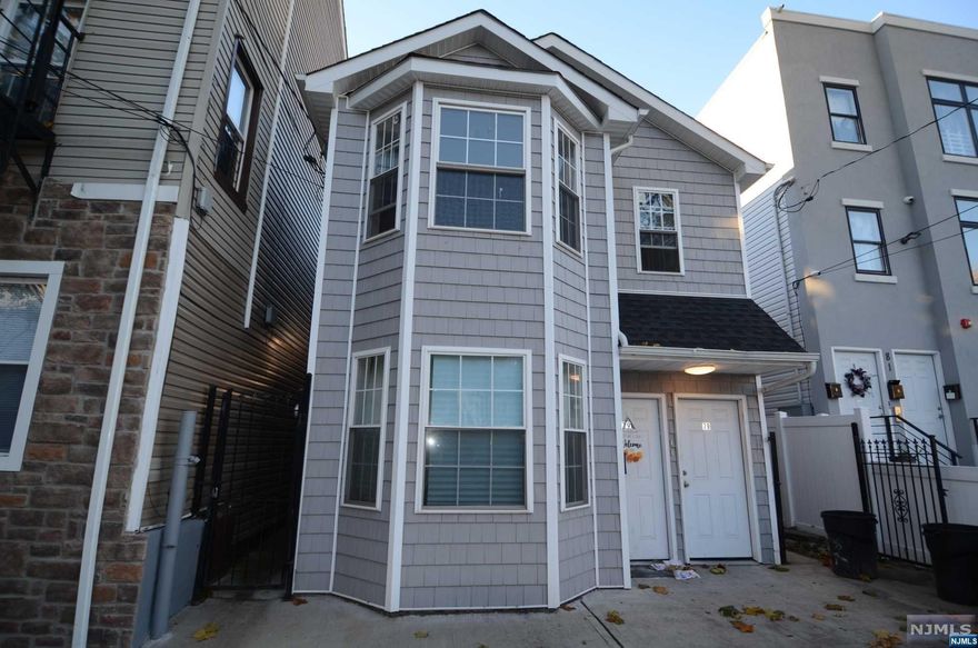 CALLING ALL investors and Homeseekers! This amazing 2 family house will not last. Call today. 24-hour notice to show (tenant occupied). Call or text Shalieah Castro 929-928-6255 for easy showing.