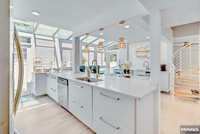 46 Greenwich Drive