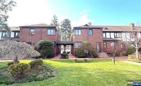 Photo of 520 Broad Avenue #9, Englewood, NJ 07631 (MLS # 26010423)