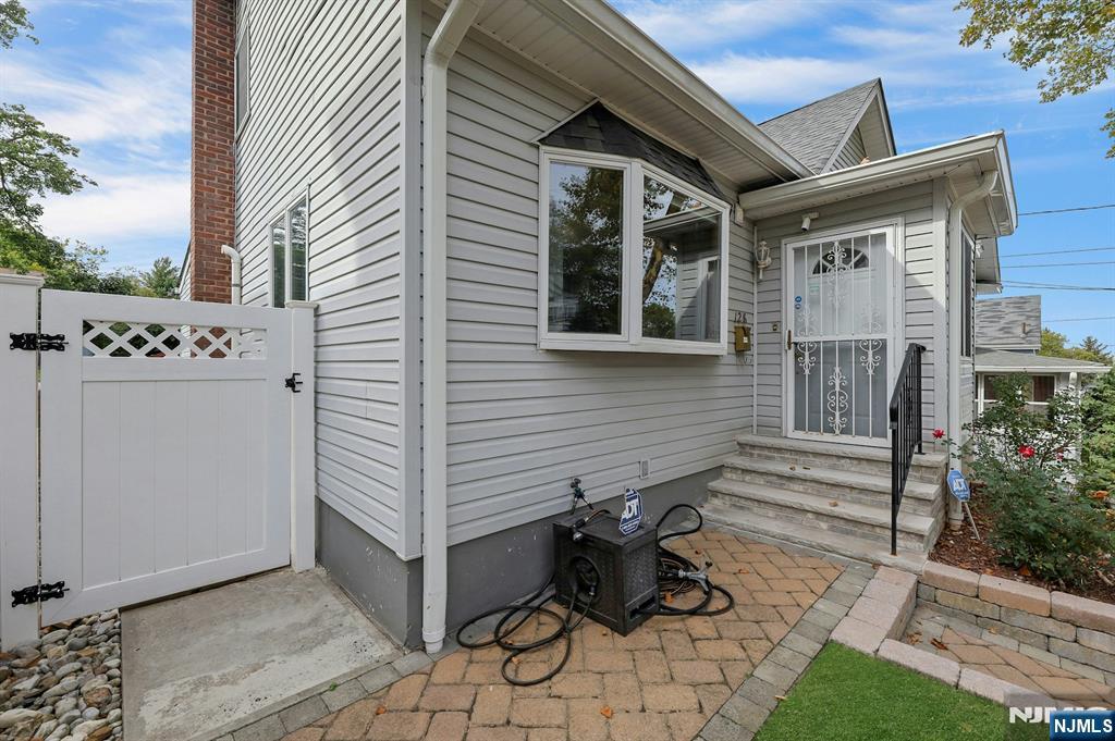 128 Homestead Place
