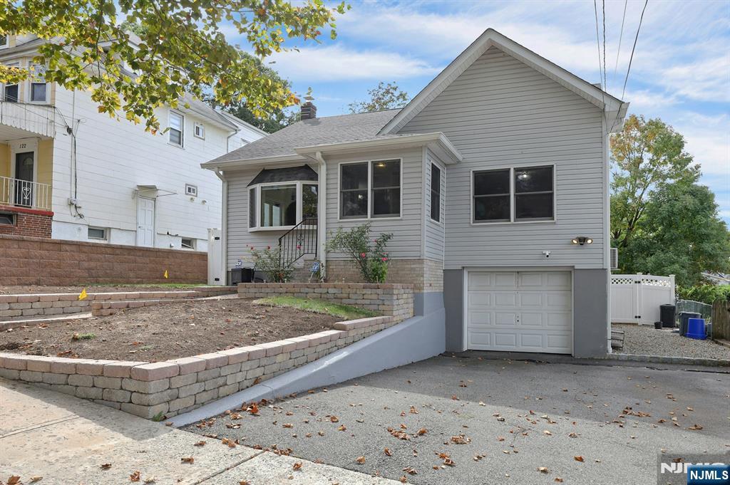 128 Homestead Place