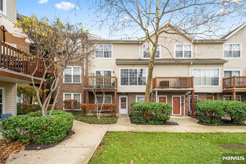 1420 Westgate Drive Fort Lee NJ 07024