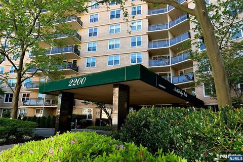 2200 N Central Road Unit 5 D, Fort Lee, NJ 07024 - MLS#: 25005510