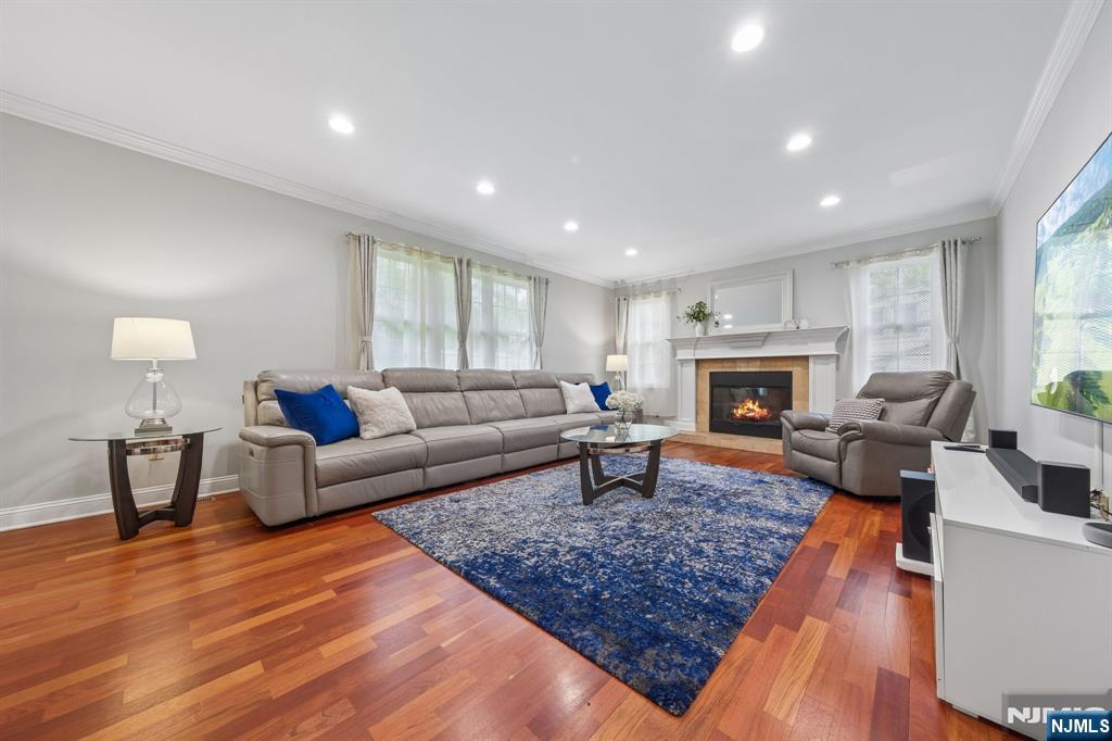 21 Winding Way
