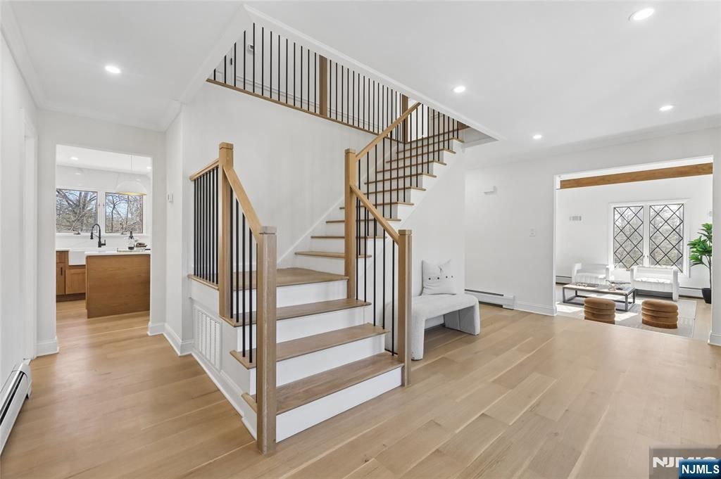 Photo of 708 Windswept Lane, Franklin Lakes, NJ 07417 (MLS # 26015267)