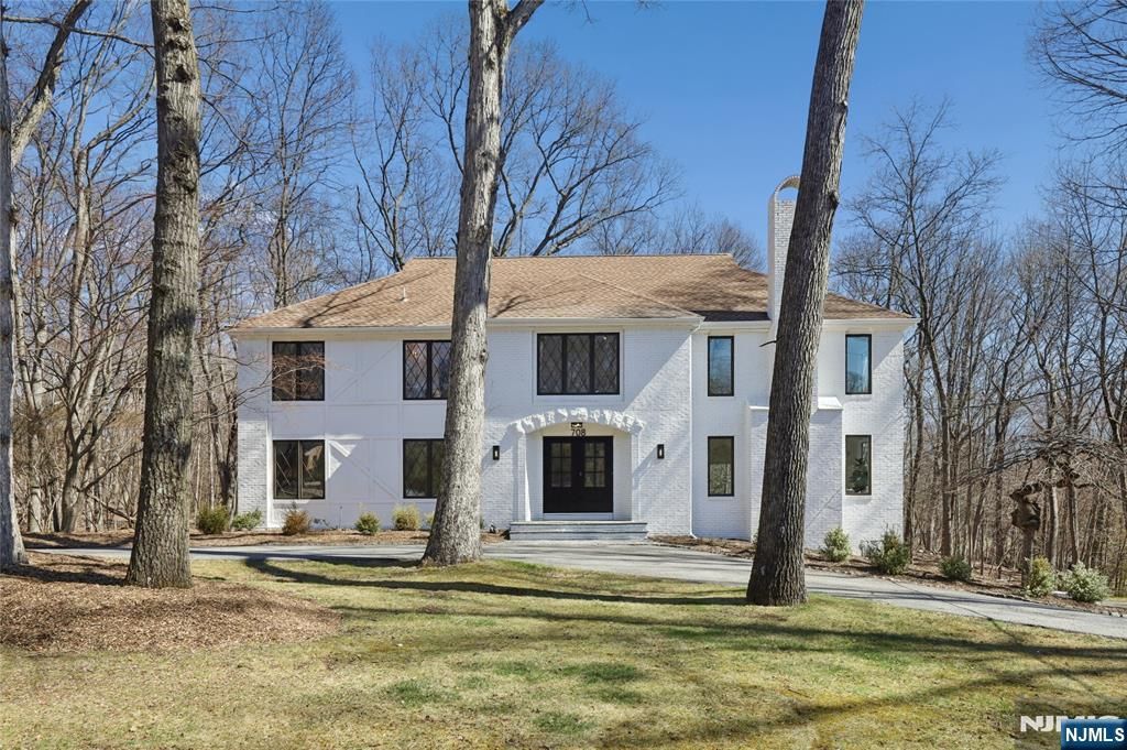 Photo of 708 Windswept Lane, Franklin Lakes, NJ 07417 (MLS # 26015267)
