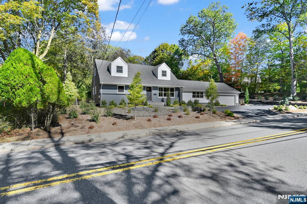 60 Fremont Avenue