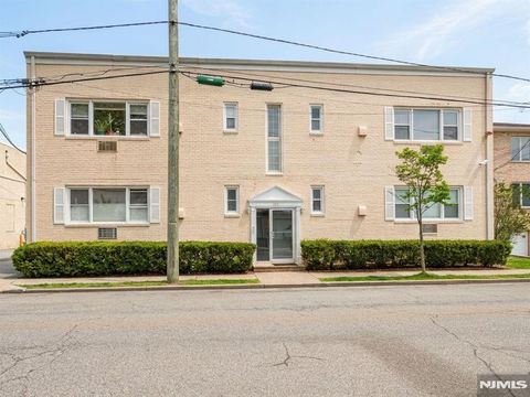 Photo of 325 1st ST #6, Carlstadt, NJ 07072 (MLS # 26022946)