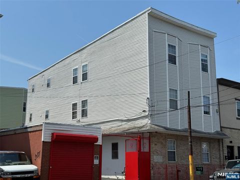 109-111 Fleming Avenue Newark NJ 07105